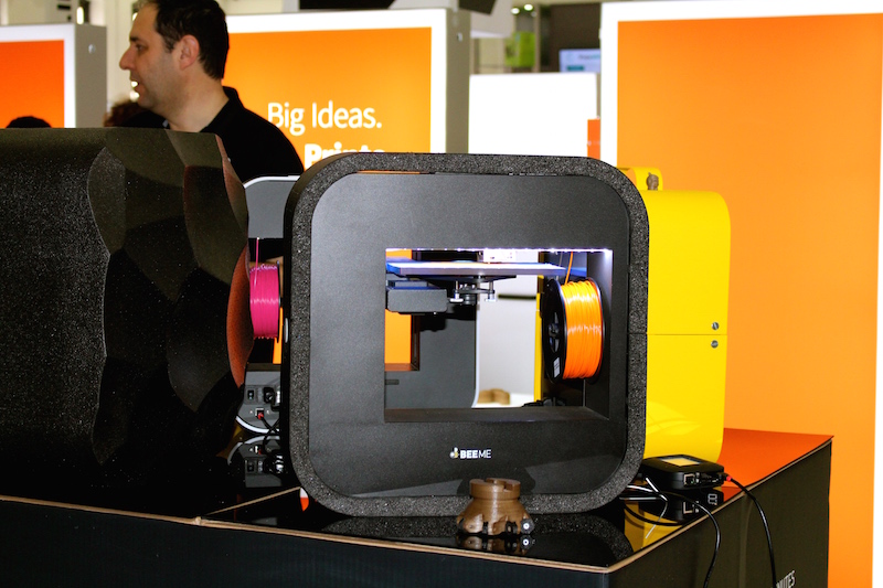 The BeeMe 3D Printer from BeeVeryCreative is one of the coolest looking printers and on it's way to full integration with 3DPrinterOS. 